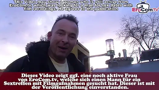 Немецкую зрелую худенькую домохозяйку уговорили заняться сексом на улице