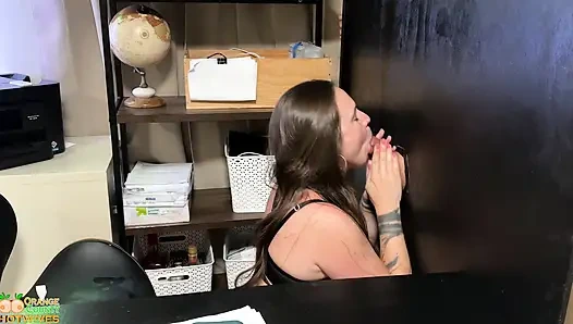 Lubang pantat sekretaris super semok 160 ochw sasha disumpal