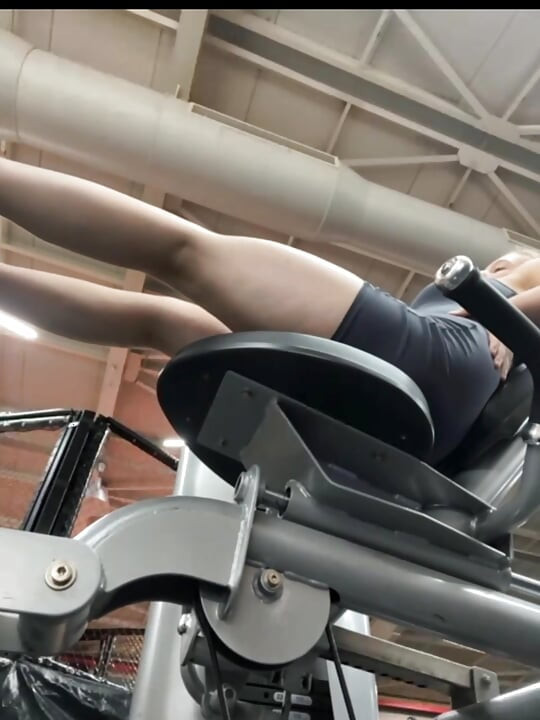 Crazy fucking in the gym