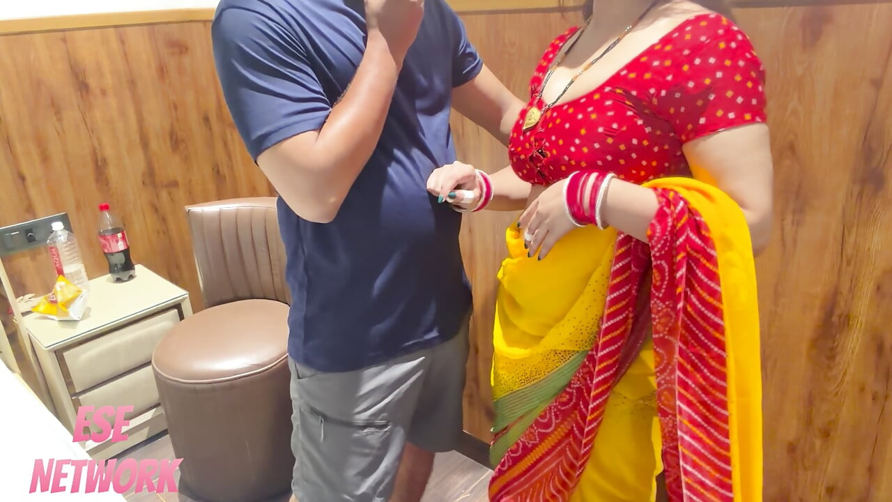 Alisha Ko Saaree Pehanta Dekh Devar Ka Mann Dola.. Aur Phir Usne Apna Lund Khola