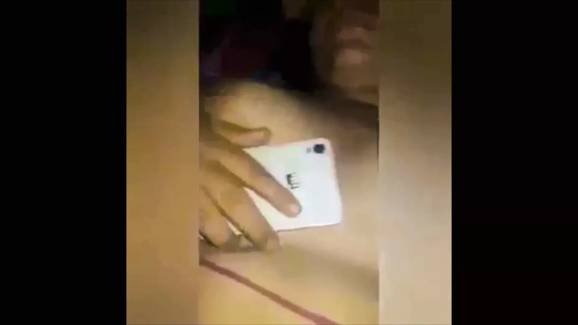 Calda sorellastra e fratellastro fanno sesso duro