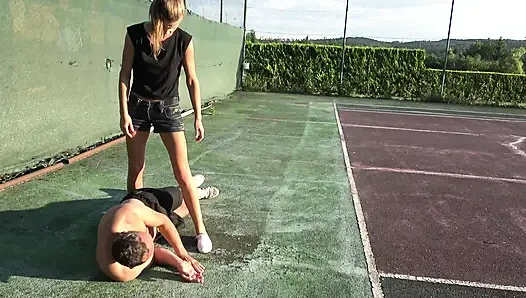 Tennis-domina!