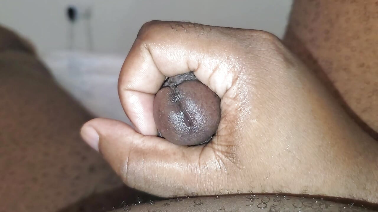 Un bărbat solo încearcă să-mi arate