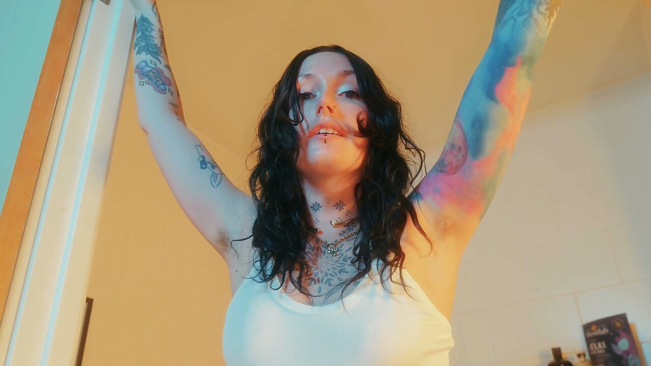 Soaked Tights, Wet Bodysuit: My Bath Footjob with a Cum-pumping Dildo