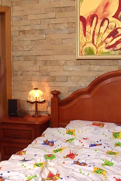 Fundurile seducătoare ale Demonului Miere în acțiune