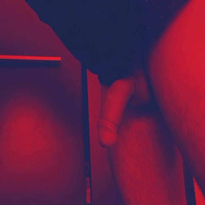 A Man Exercise His Mastarbation Dildo