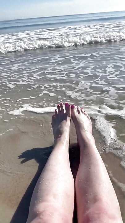 Waves Crashing on Size 16 Feet & Legs