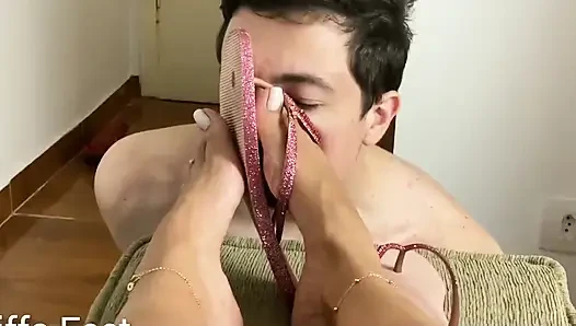 Tanrıça Kiffa ayak kokusu ve tapınma yeni Havaianas parmak arası terlik