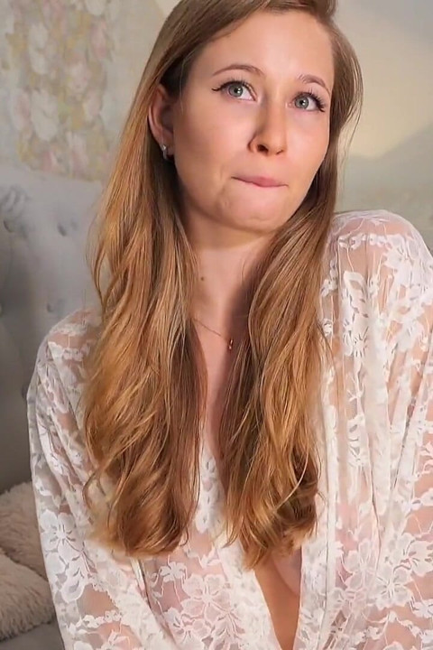 Shakes Her Butt in Front of the Camera