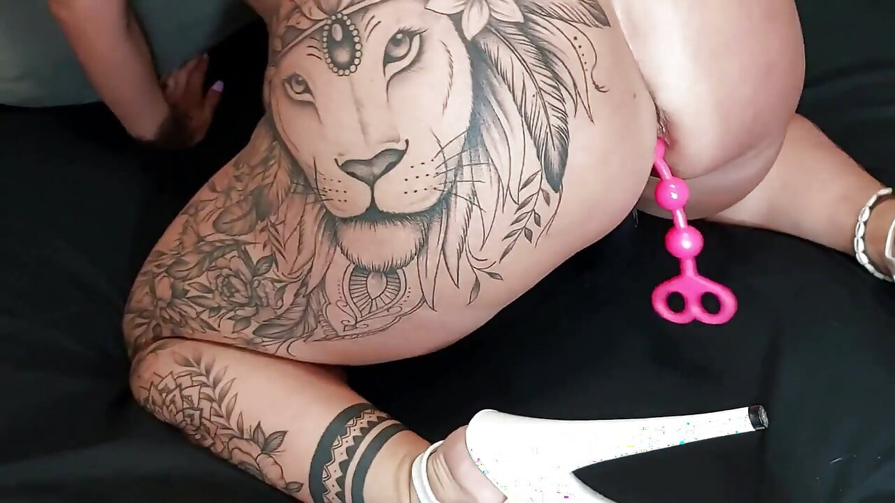 Lubang pantatku jilat semuanya