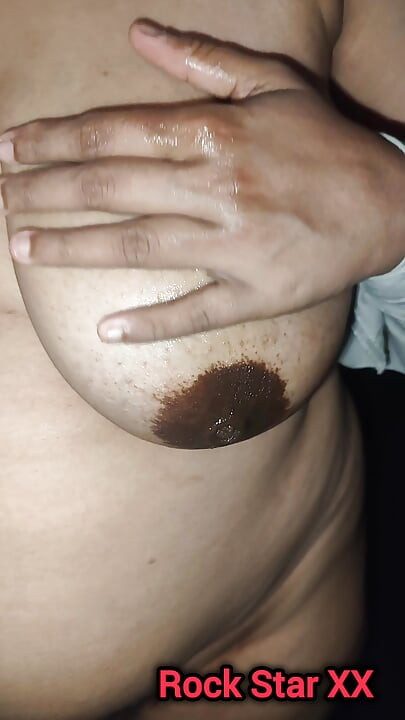 Desi Mallu wife Big Boobs Oil massage Carrot Masturbation