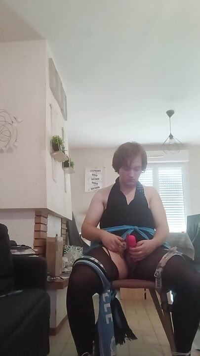 Self bondage, cumshot