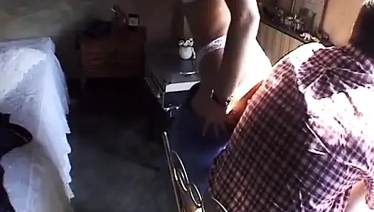 Azdıran Fransız hatunlarla bu özel seansı izleyin