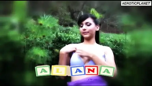 Latina babe - Cumshot