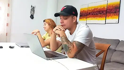 Занимаюсь сексом с моей лучшей подругой.