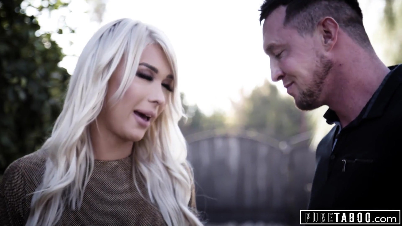 純粋なタブー、セクシートランスガールが悲しみの男をやる