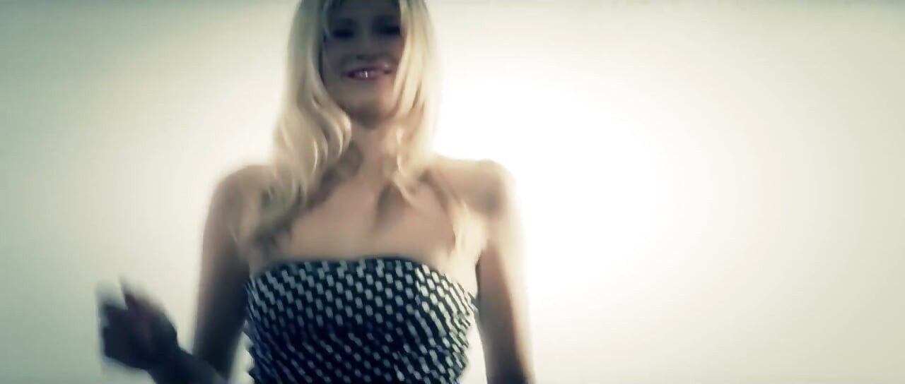 Perfect blonde of desire