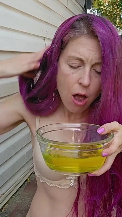 Detik kuat dari "kencing dan rambut diliputi Snot"