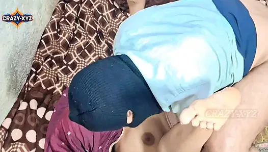 Heißes und schönes indisches bhabhi hat romantischen sex mit ihrem freund