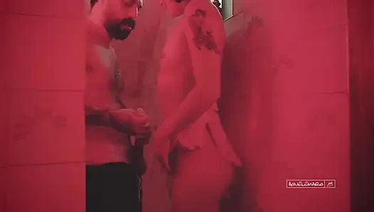 Candy Kush Mengganggu Suami Dan Menyeret Saya Ke Kamar Mandi Selama Pesta Untuk Quickie