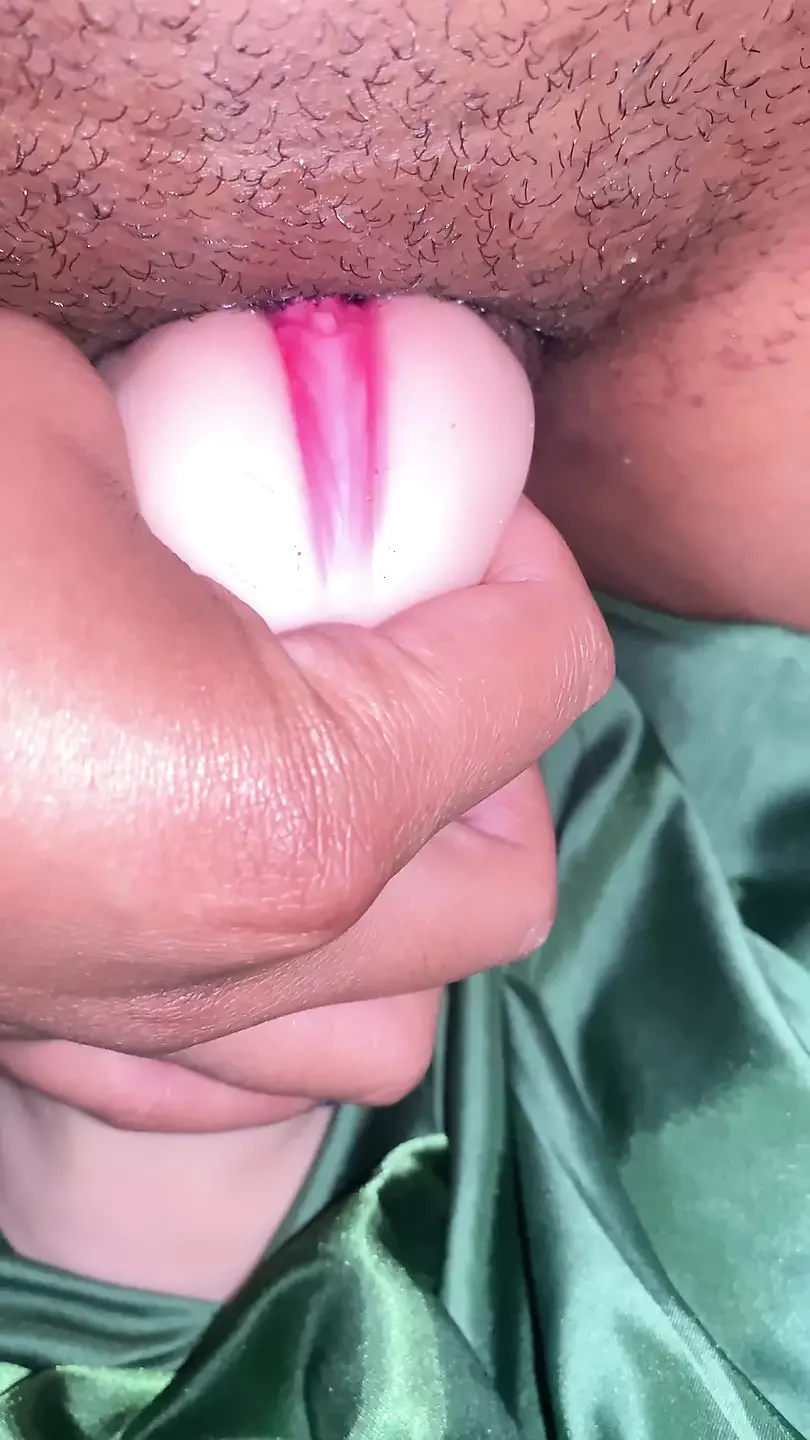 Ebony milf steals her step son’s pocket pussy to lick her fat throbbing clit