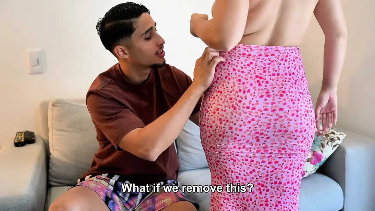 My boyfriend leaves me standing up, a guy arrives and offers me to go to his house and I accept