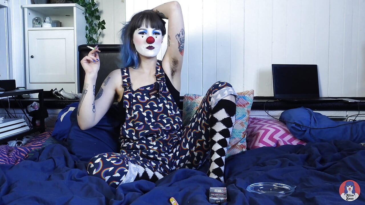 Hairy Clown Smokes
