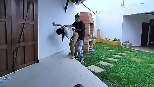 Ich kam auf einer reise an und meine frau begrüßt mich sehr geil