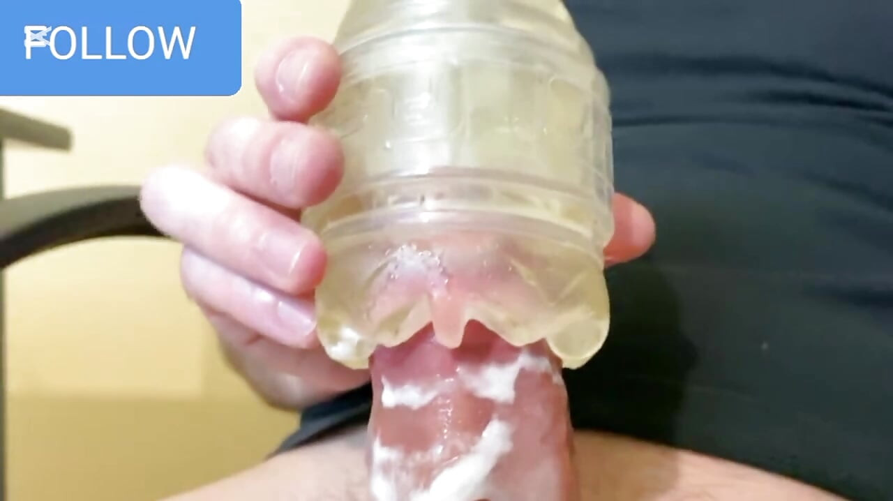 더러운 말과 신음하는 동안 Fleshlight로 두 번 사정하는 남자 - 거유 오르가즘 클로즈업