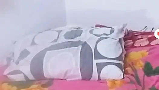 Sie liebt es, zu ficken, so sehr enge muschi