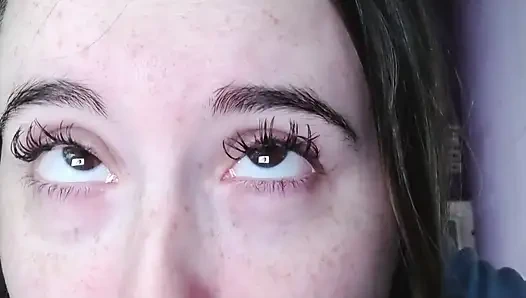 Я смотрю на тебя и пересекаю глаза