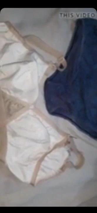 Mutandine reggiseno omaggio di sborra