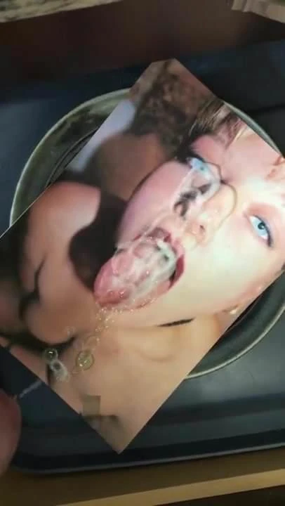 Needed to cum on this whore