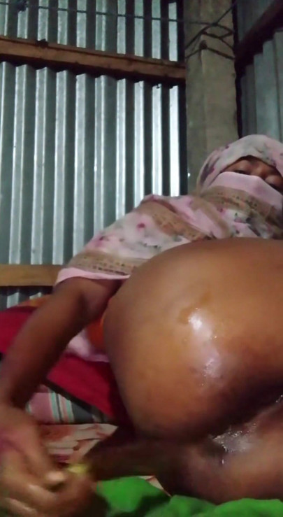 Трахни меня так сильно, что ты разорвешь мою киску, | Клип 2