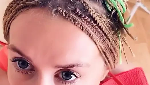 Миниатюрную крошку надевали на поводок и трахнули в задницу