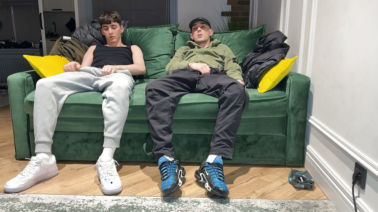 Two friends jerking off together