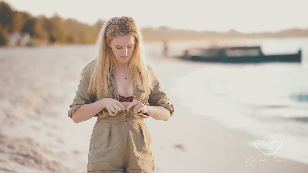 Fading Featuring Charlie Forde, Olive Gee