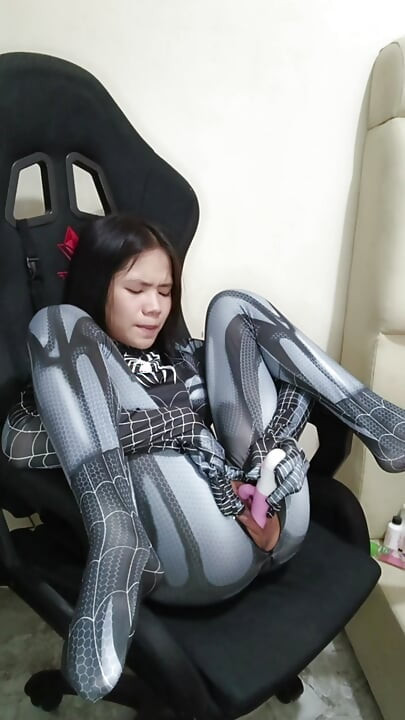 Black Spider Girl learned how to finger using a dildo