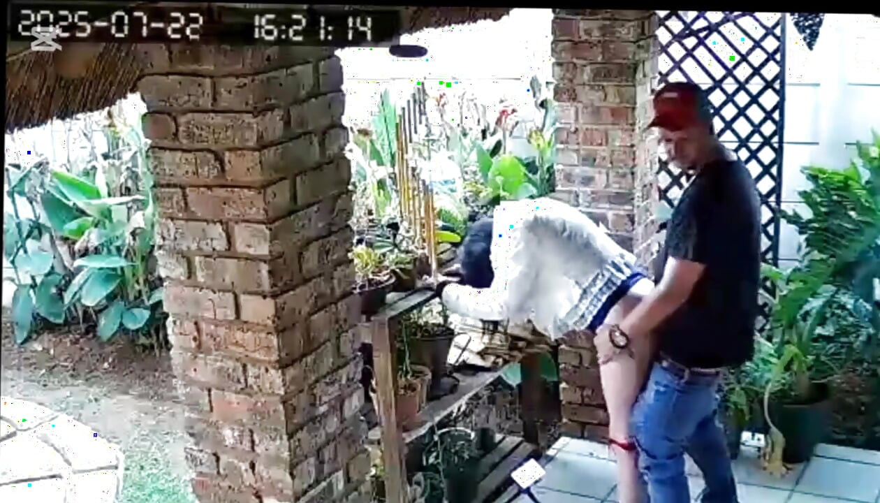 A felszarvazott főnök azt akarta, hogy dugjam meg a ribanc feleségét, akit kiver