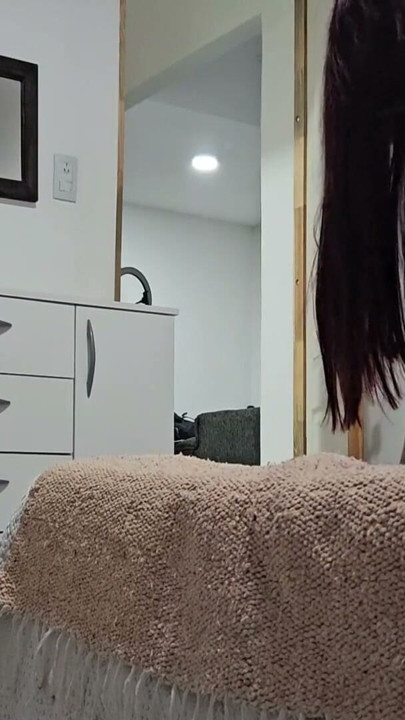 joven argentina paga el hospedaje con sexo | Clip 1
