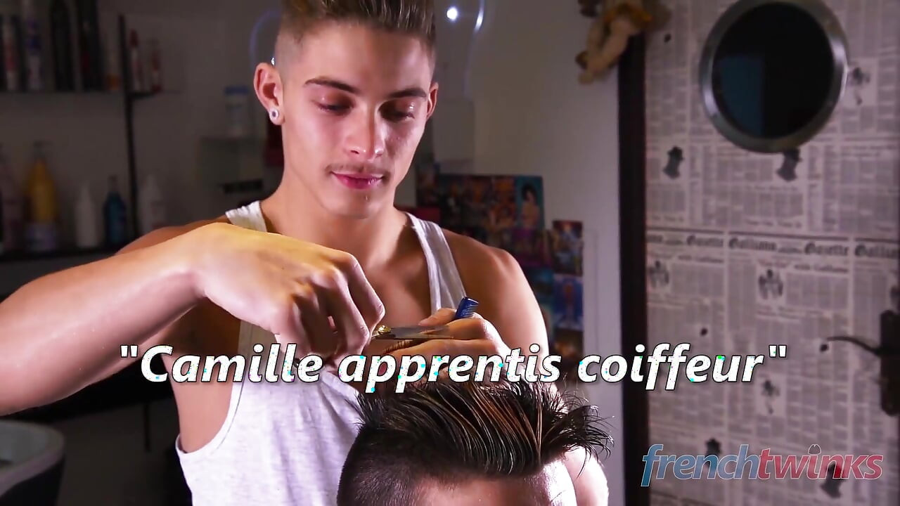หนุ่มร่างบาง Camille เย็ดช่างทําผมเด็กฝึกหัด