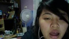 Секс филиппинской сучки Rainier Jaze в скайпе перед камерой