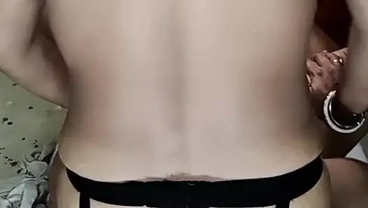 Hintli yaramaz evli kadın kocasının göt deliğini sikiyor.....
