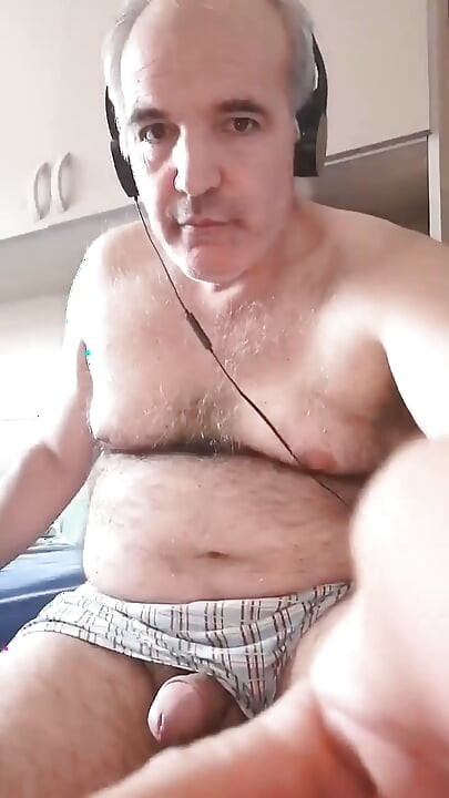 I Massage My Penis Eager for Caresses!