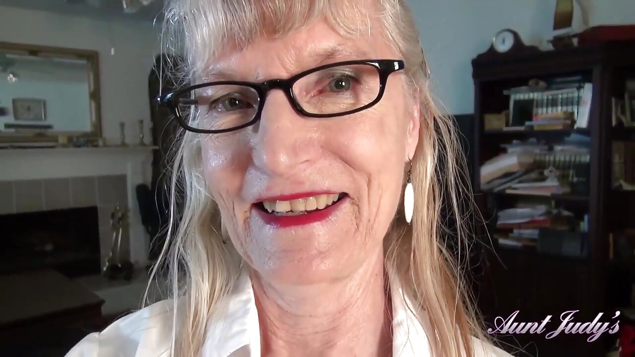AuntJudys - 69yo Texas amateur GILF Diane is your personal secretary