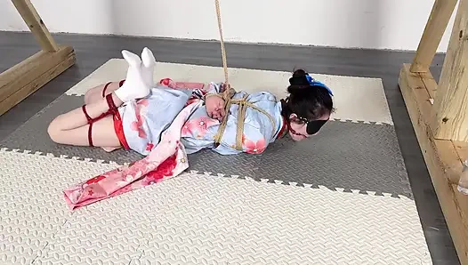 Кульминационная версия ношения кимоно в солнечный день