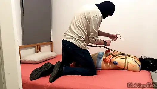 Alex Ist Total Gefangen Genommen