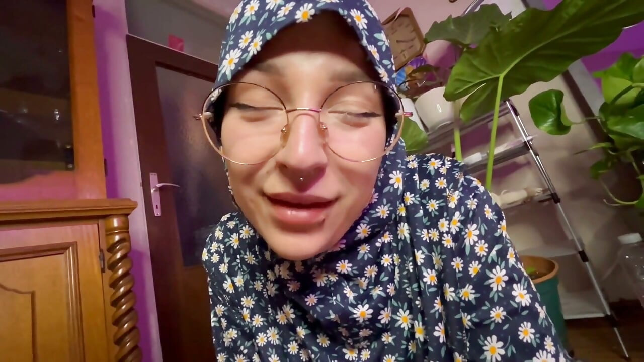Blowjob in Hijab JOI