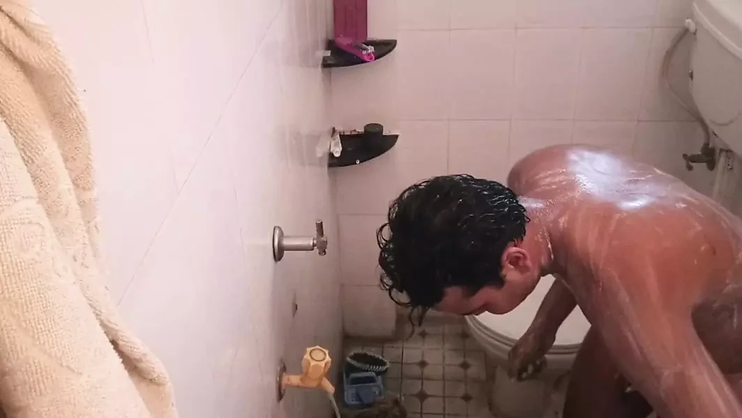 Bathroom bathing beautifully