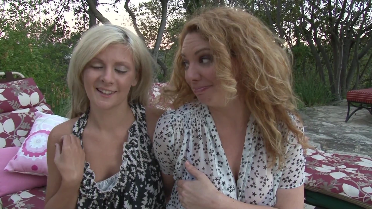 MATURE 4 LOVER - MATURE BLONDE SUCKS A HUGE COCK THEN BENDS